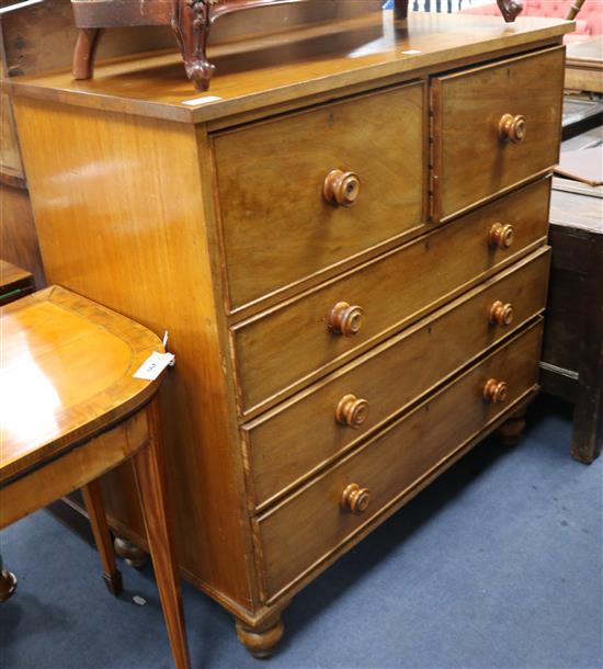 A Victorian mahogany chest of drawers, W.110cm